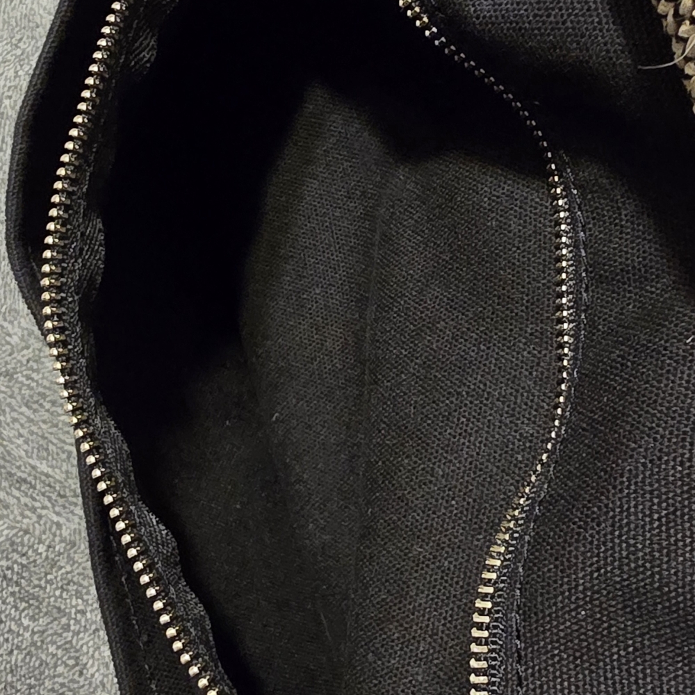 Marc Jacobs Black and Tan Geometric Tote. Cute bag for fall! - Picture 11 of 13